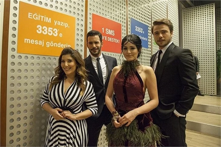 Ünlüler çocuklar için bir araya geldi!