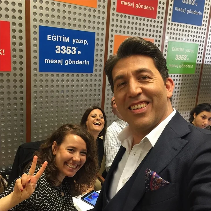 Ünlüler çocuklar için bir araya geldi!
