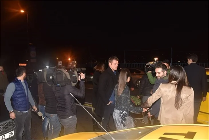 Çağatay Ulusoy: Öpüşme ve sevişme sahneleri...