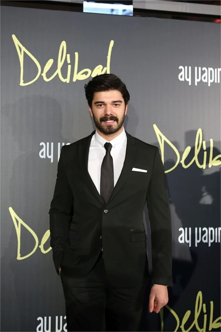 Çağatay Ulusoy: Öpüşme ve sevişme sahneleri...