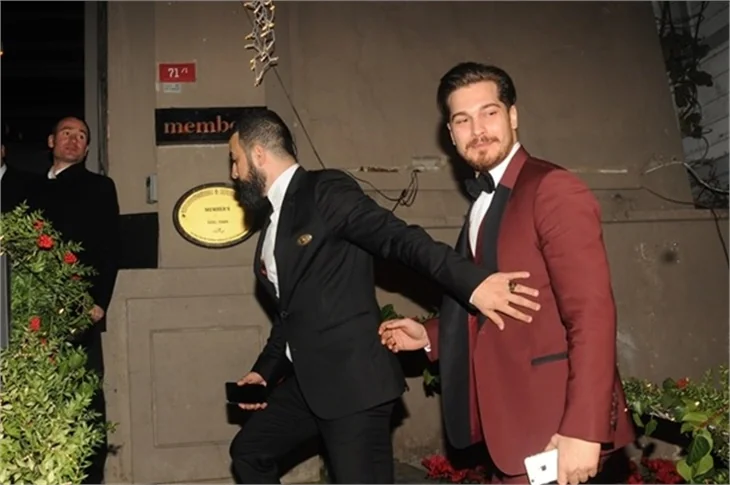 Çağatay Ulusoy: Öpüşme ve sevişme sahneleri...