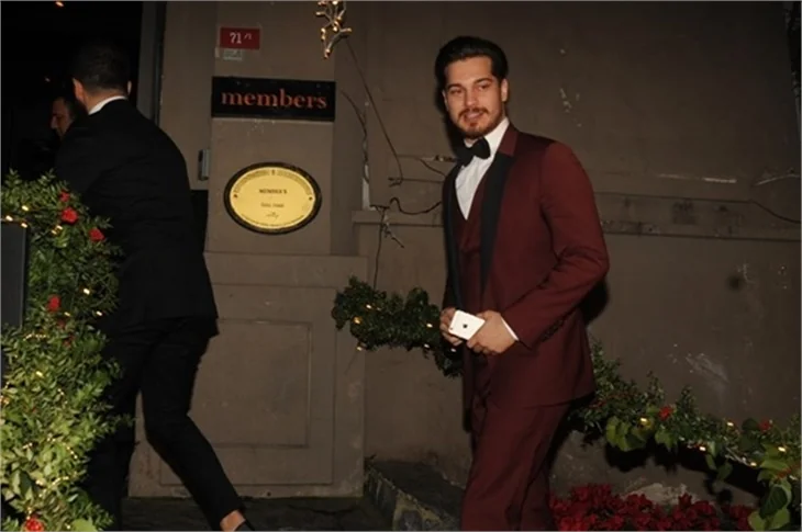 Çağatay Ulusoy: Öpüşme ve sevişme sahneleri...