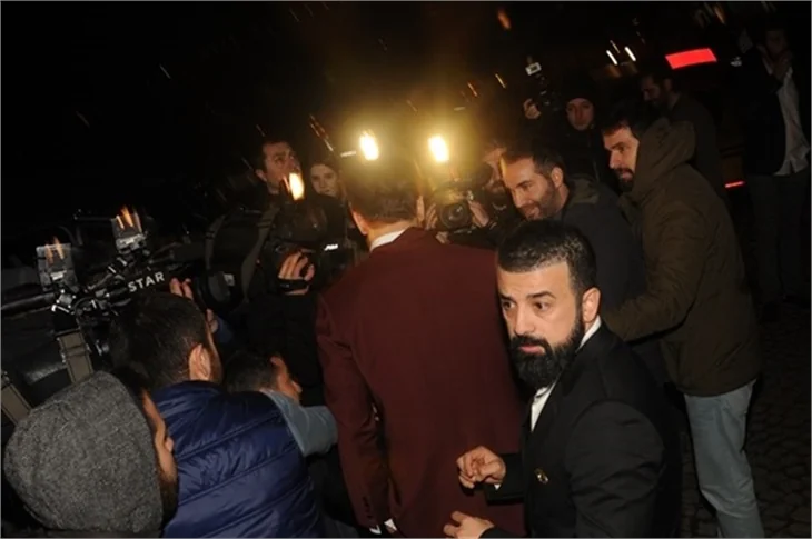 Çağatay Ulusoy: Öpüşme ve sevişme sahneleri...