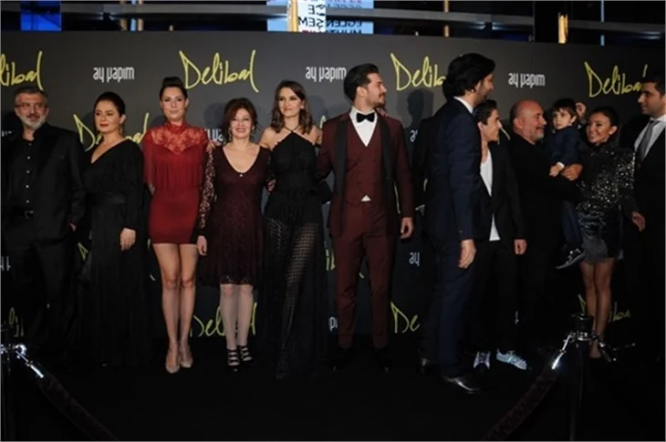 Çağatay Ulusoy: Öpüşme ve sevişme sahneleri...