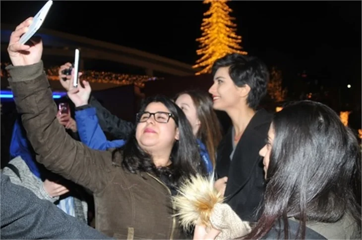 Çağatay Ulusoy: Öpüşme ve sevişme sahneleri...