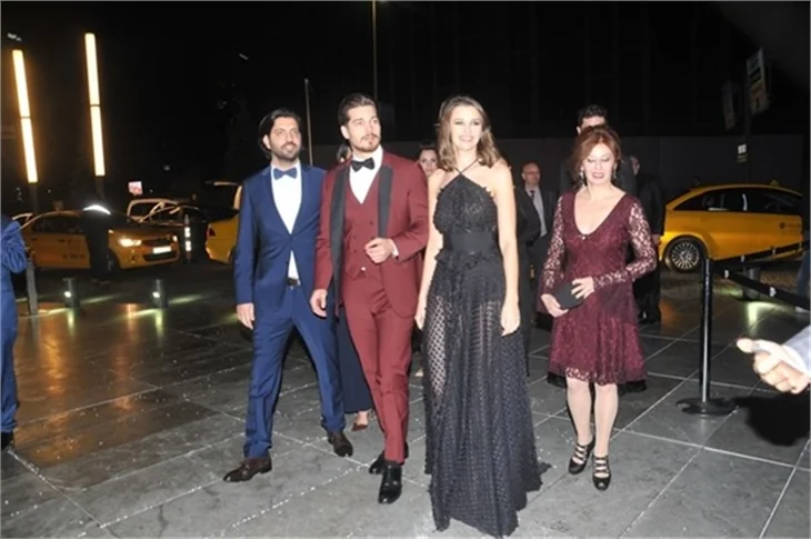 Çağatay Ulusoy: Öpüşme ve sevişme sahneleri...