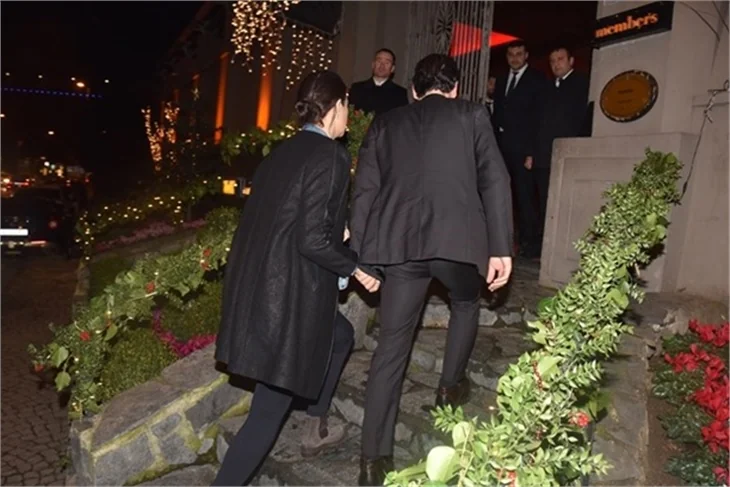 Çağatay Ulusoy: Öpüşme ve sevişme sahneleri...