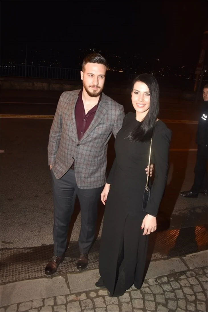 Çağatay Ulusoy: Öpüşme ve sevişme sahneleri...