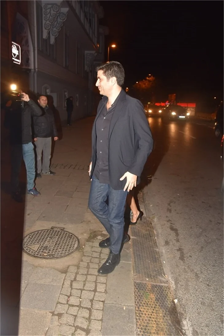 Çağatay Ulusoy: Öpüşme ve sevişme sahneleri...