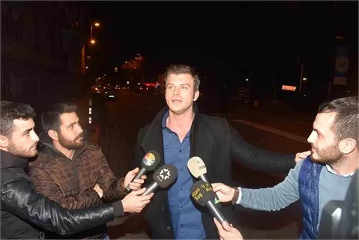 Kıvanç Tatlıtuğ mikrofunu eline aldı!