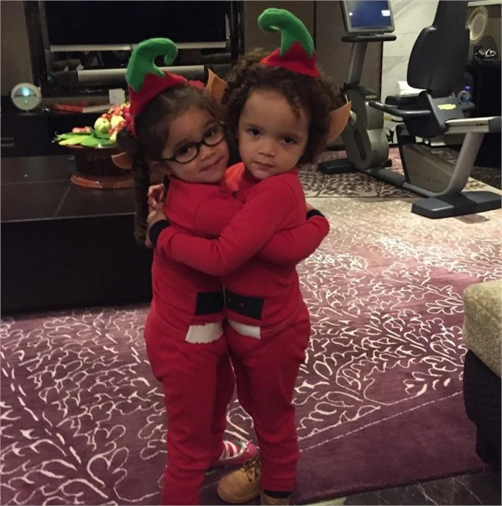 Mariah Carey'in mutlu aile tablosu...