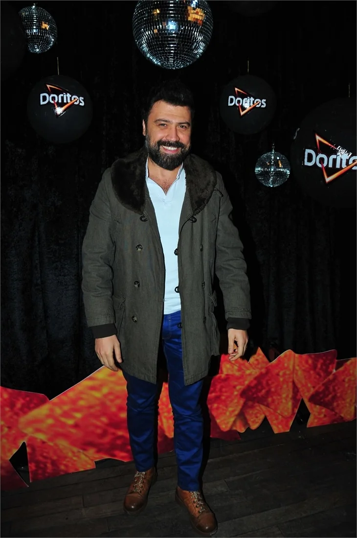 Ünlüleri buluşturan parti