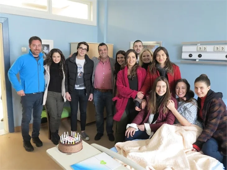 Kırgın Çiçekler'de sürpriz doğum günü kutlaması!