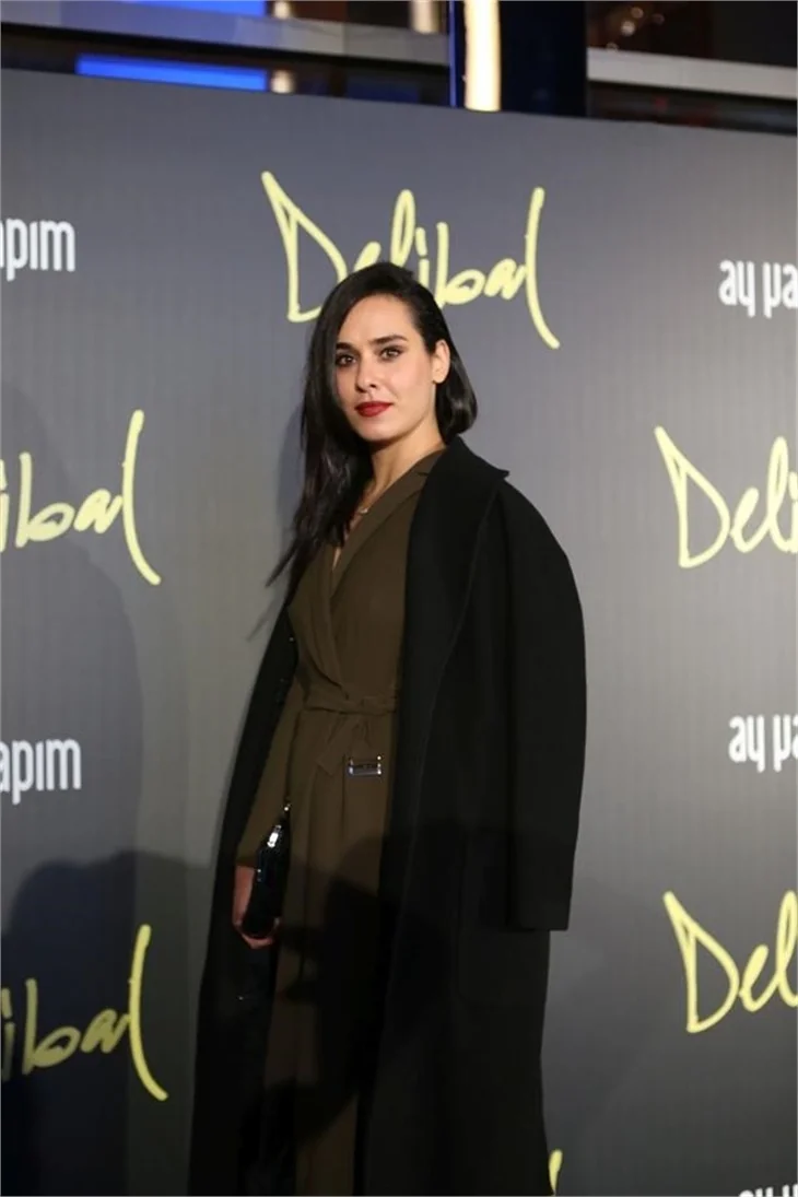 Delibal izdihamı!