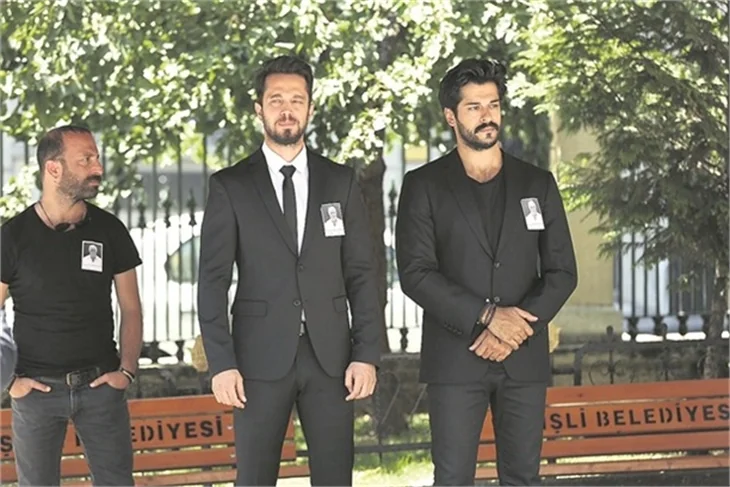 Burak çaldı, Murat söyledi!