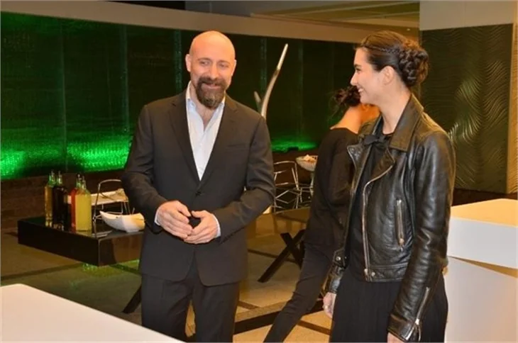 Tuba Büyüküstün ile Halit Ergenç aynı filmde!