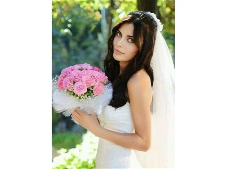 Türk dizilerindeki gelinlikler