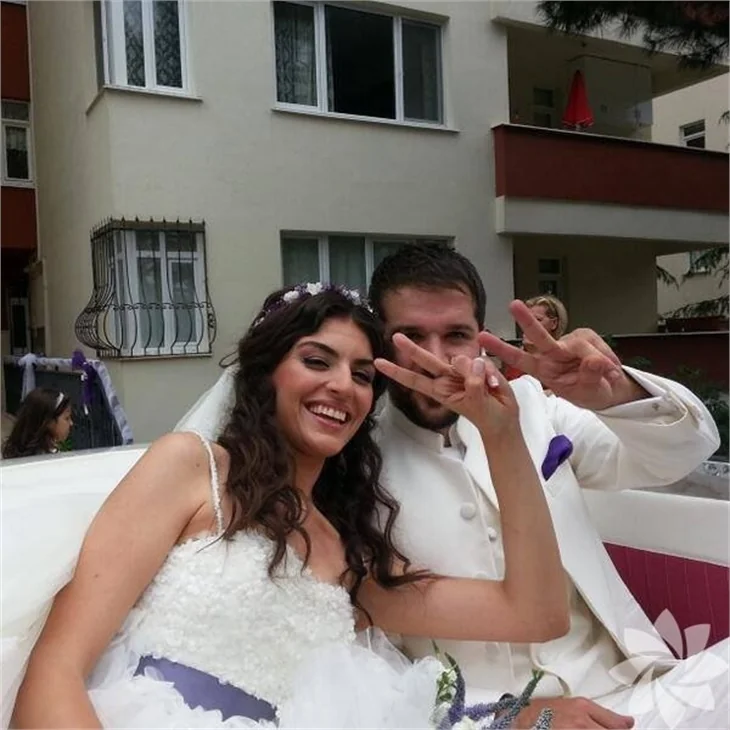 Türk dizilerindeki gelinlikler