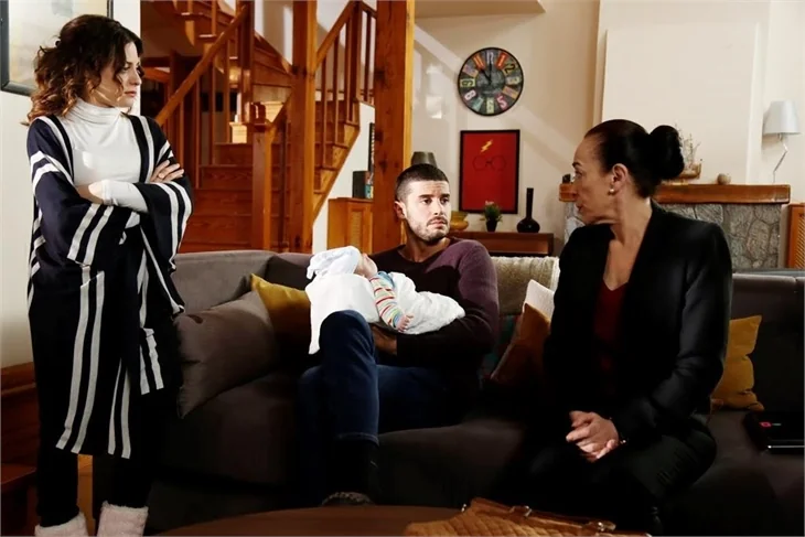 İlişki Durumu Karışık 24. bölüm; Murat'ın Ayşegül'e sürpriz teklifi!