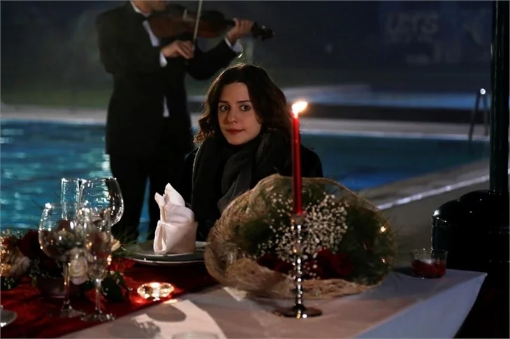 İlişki Durumu Karışık 24. bölüm; Murat'ın Ayşegül'e sürpriz teklifi!