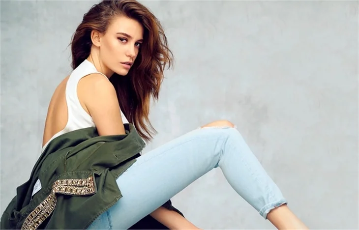 Serenay Sarıkaya'dan mektup var!