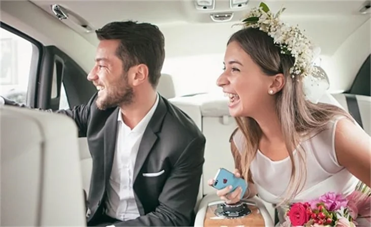 Buse Terim düğün fotoğraflarını takipçileriyle paylaştı
