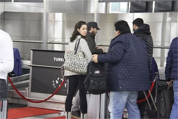 Havalimanı aşk limanı oldu!