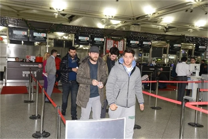 Havalimanı aşk limanı oldu!