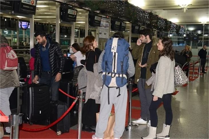 Havalimanı aşk limanı oldu!