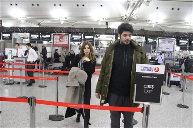 Havalimanı aşk limanı oldu!