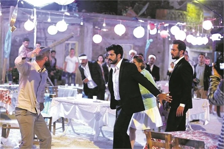 Kavgada Burak, Murat'ı korudu!