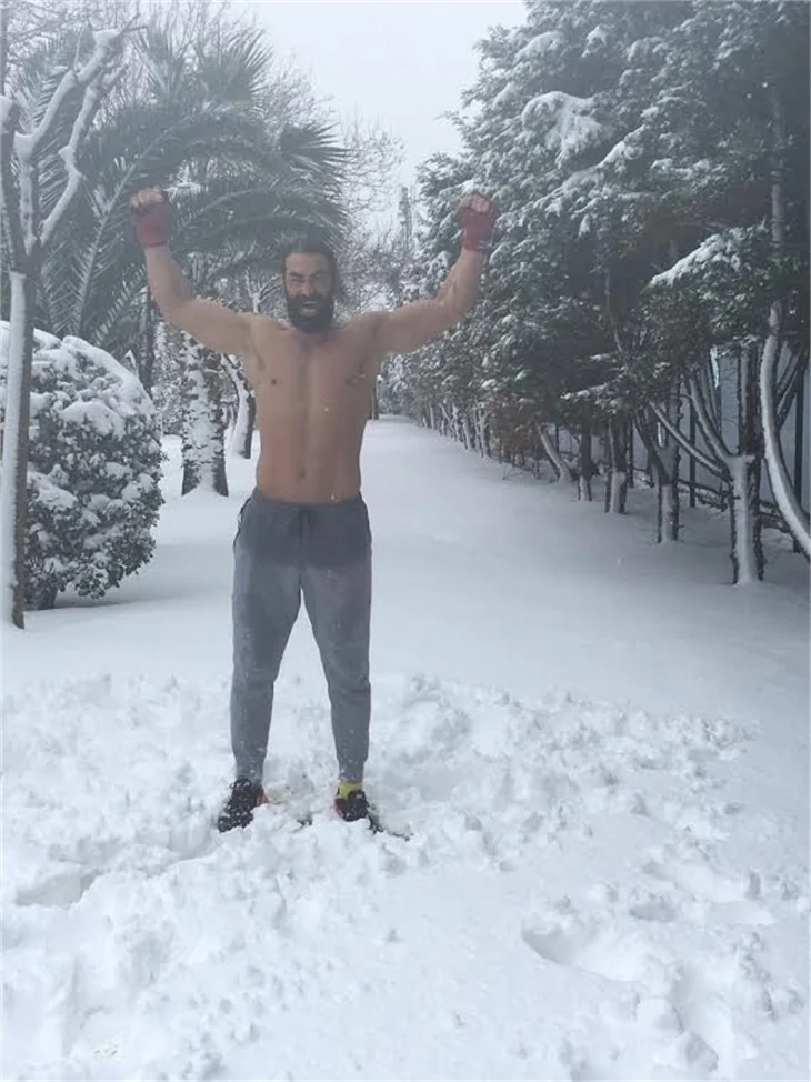 Sarp Levendoğlu karda antreman yaptı!