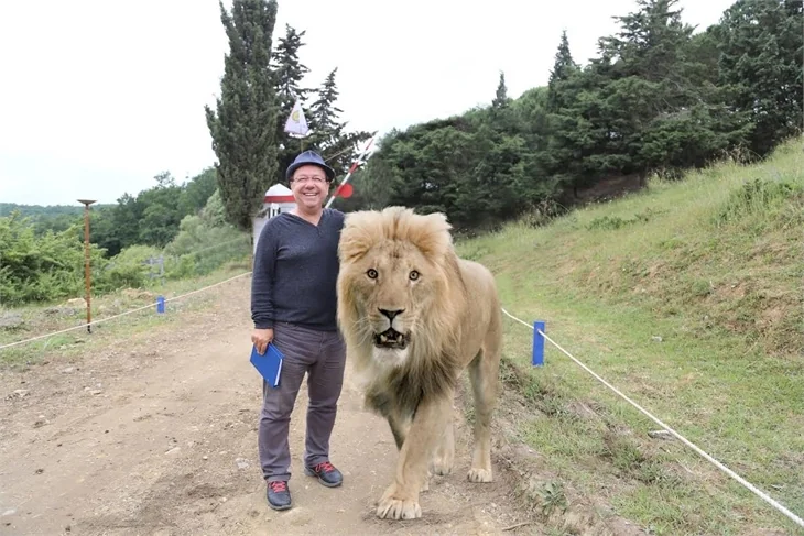 Gani Müjde, Putin’in aslanıyla...