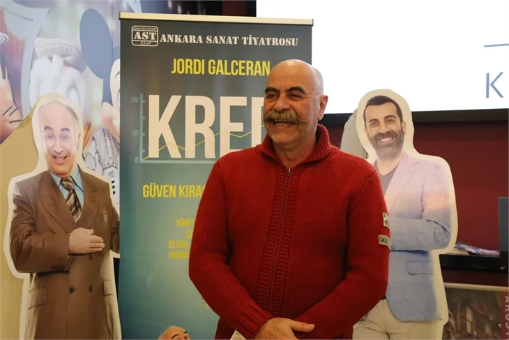 Ünlü isimleri bir araya getiren tiyatro oyunu!