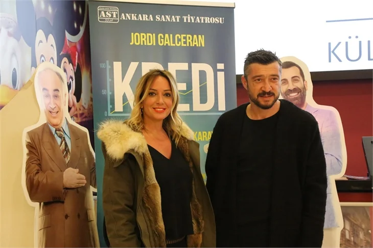 Ünlü isimleri bir araya getiren tiyatro oyunu!