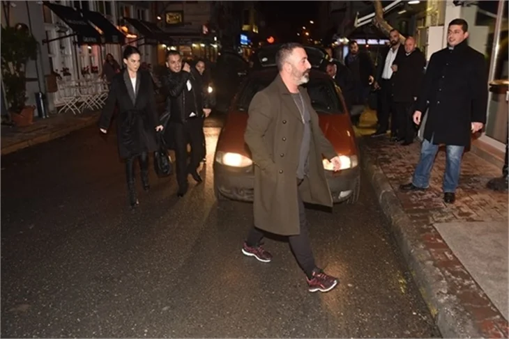 Cem Yılmaz yeni aşkı Dilara Gönder ile yakalandı