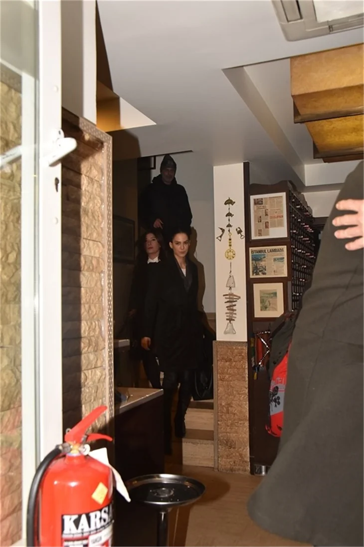 Cem Yılmaz yeni aşkı Dilara Gönder ile yakalandı