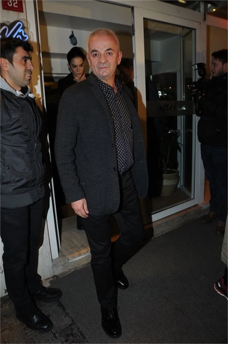 Cem Yılmaz yeni aşkı Dilara Gönder ile yakalandı