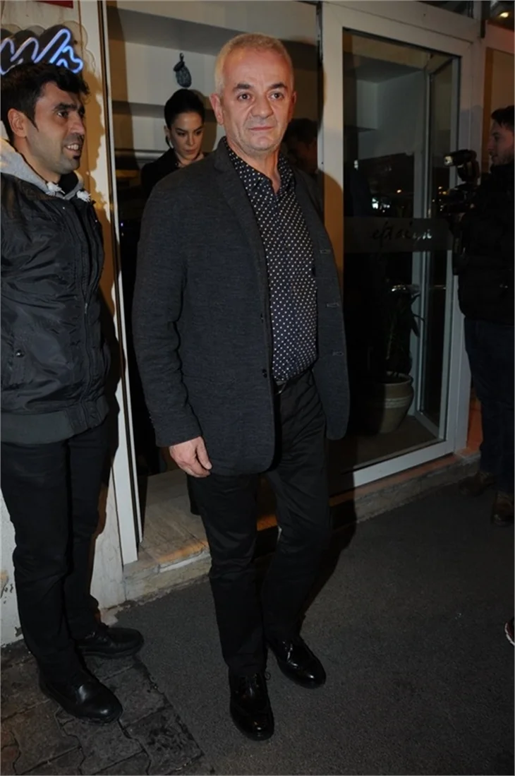 Cem Yılmaz yeni aşkı Dilara Gönder ile yakalandı
