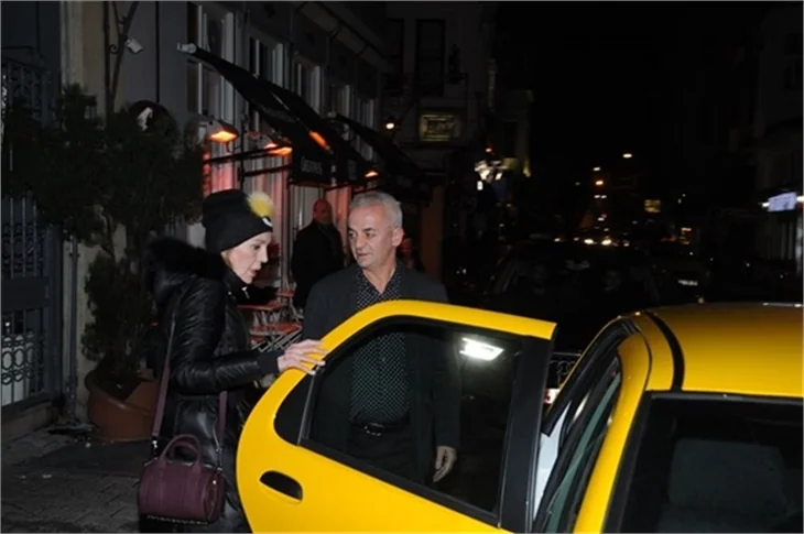Cem Yılmaz yeni aşkı Dilara Gönder ile yakalandı