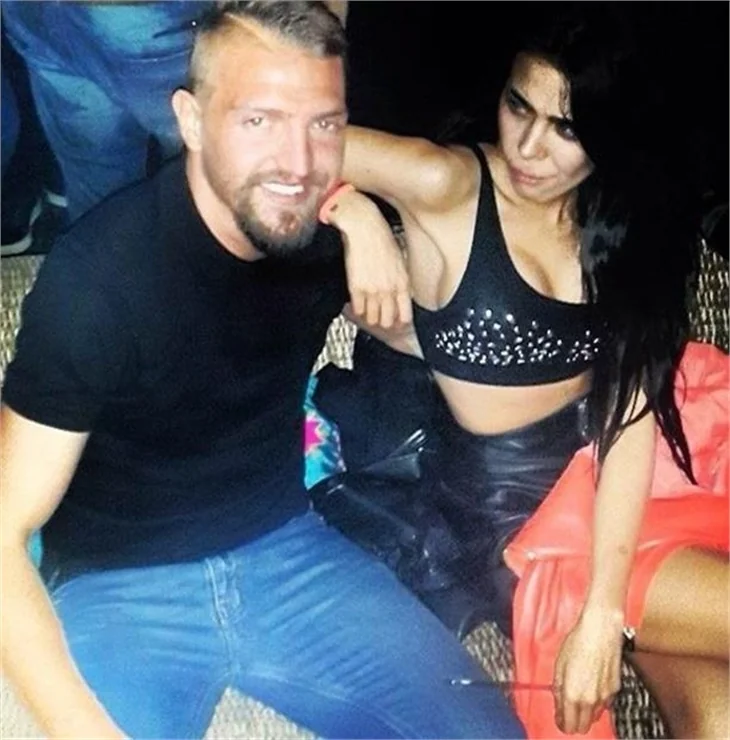 Asena Erkin daha fazla dayanamadı!