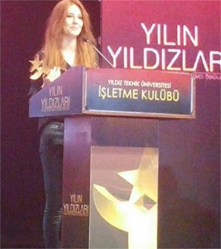 Yılın yıldızları ödüllerini aldı!