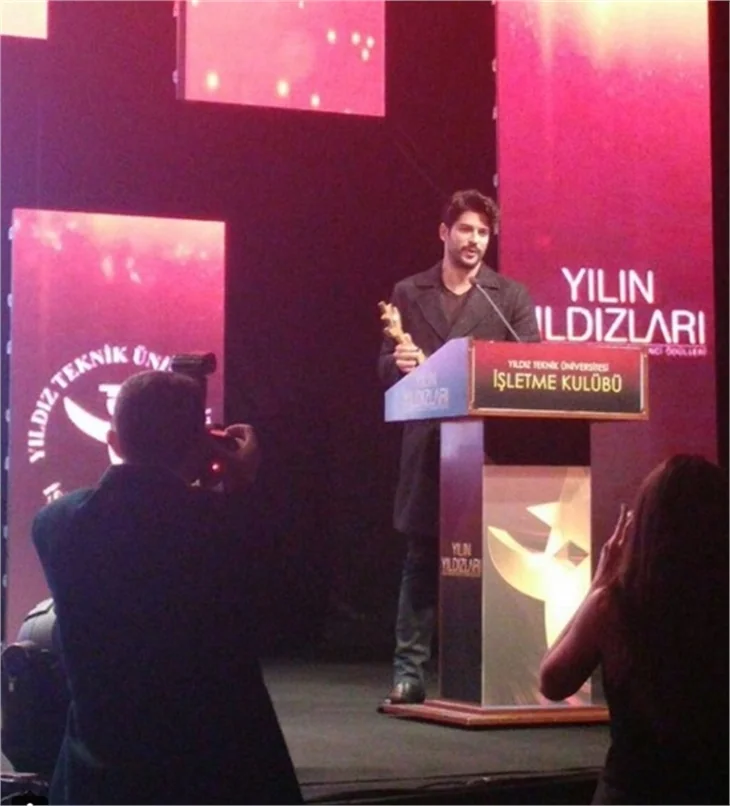 Yılın yıldızları ödüllerini aldı!