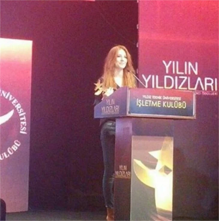 Yılın yıldızları ödüllerini aldı!