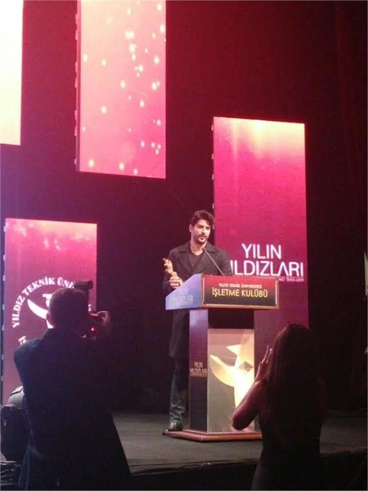 Yılın yıldızları ödüllerini aldı!