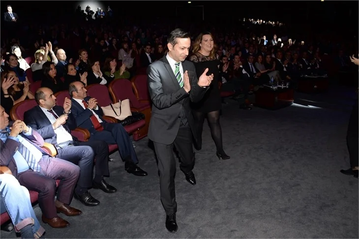 Yıldızlar ödüllerini aldı!