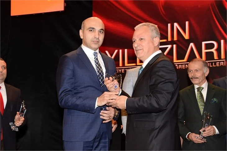 Yıldızlar ödüllerini aldı!
