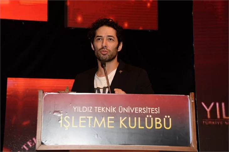 Yıldızlar ödüllerini aldı!