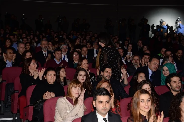 Yıldızlar ödüllerini aldı!