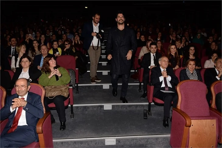 Yıldızlar ödüllerini aldı!